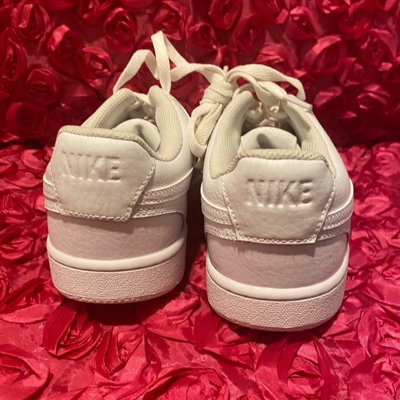 Nike Court Vision Low Women's Sneakers - Picture 6 of 11